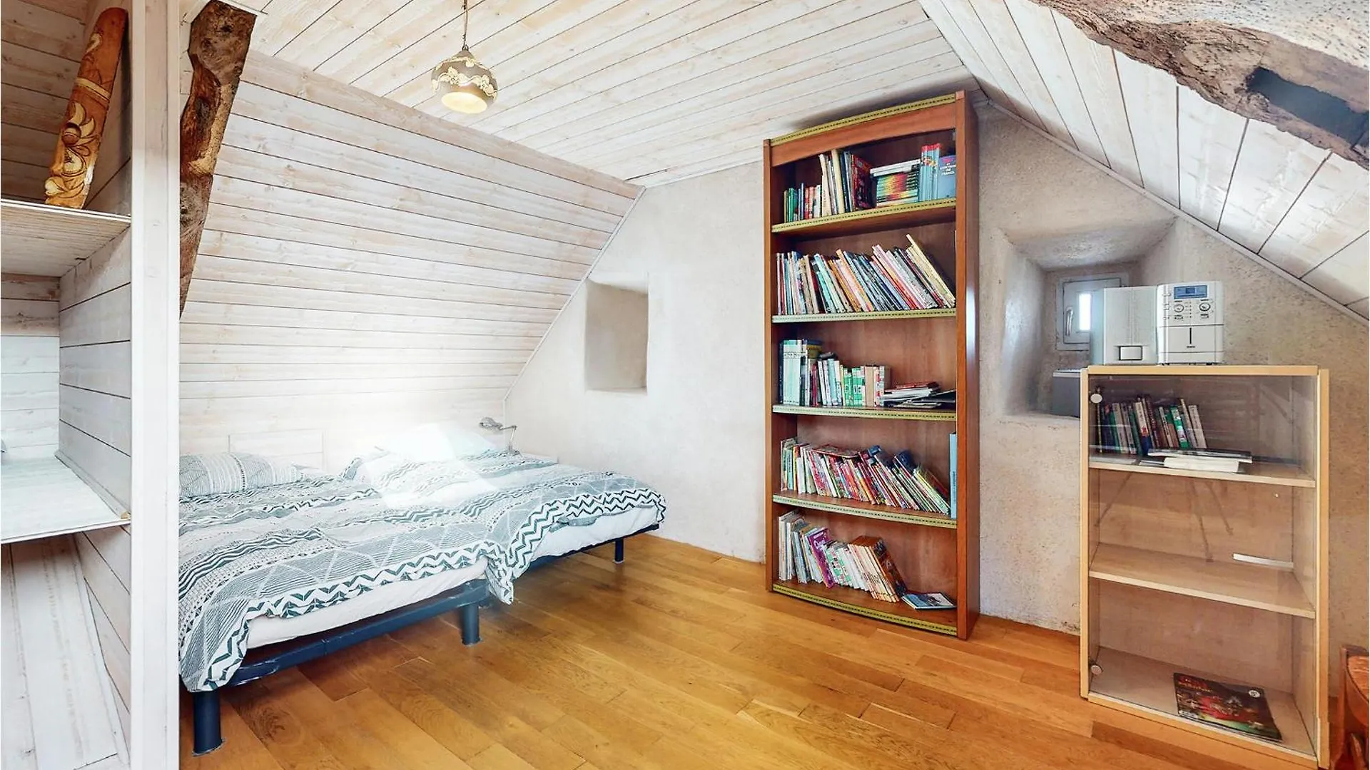 Awesome Home In Ploubazlanec 0*,  France