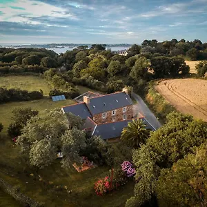 Et Tables D'hotes Cornec Bed & Breakfast